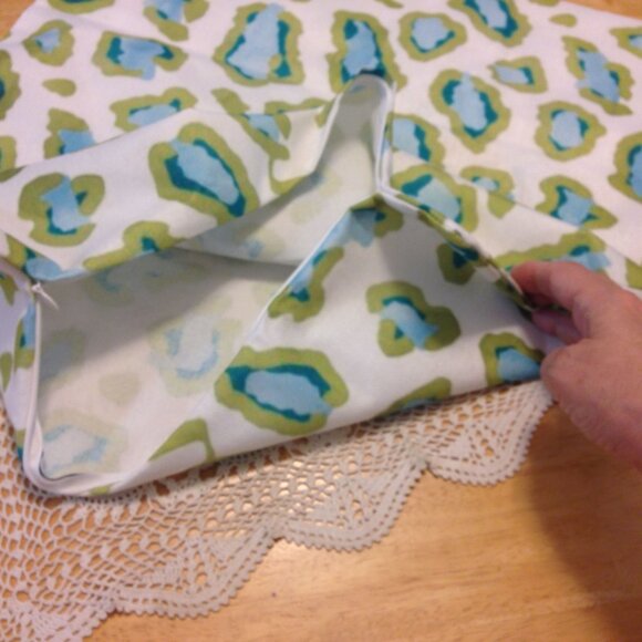 Pillow Cover - Abstract Decorative Pillow Cover, nwot - Picture 3 of 4